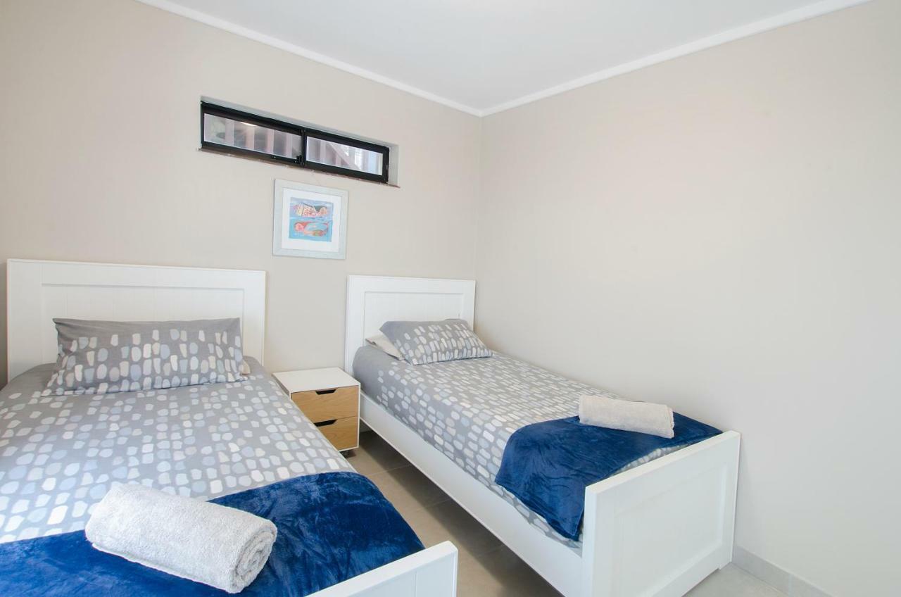 Herolds Bay Accommodation - Hiers Ons Weer Downstairs Exterior photo