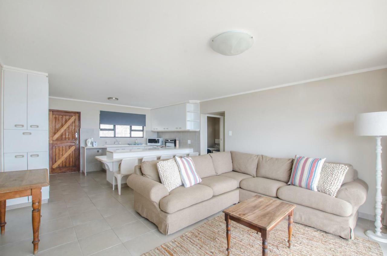 Herolds Bay Accommodation - Hiers Ons Weer Downstairs Exterior photo